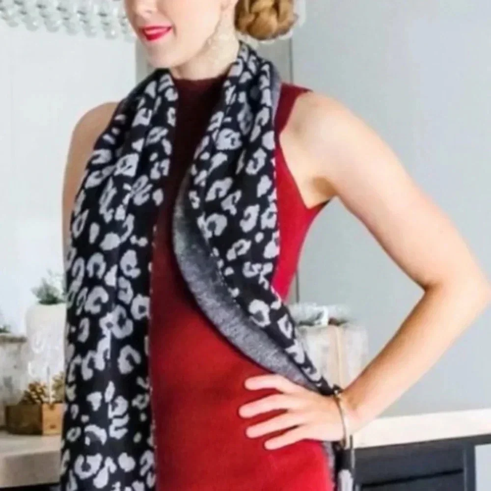 Calvin Klein reversible scarf